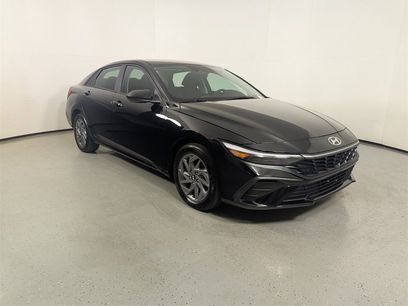 New 2024 Hyundai Elantra Blue