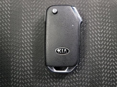 Used 2022 Kia Sportage LX image 32