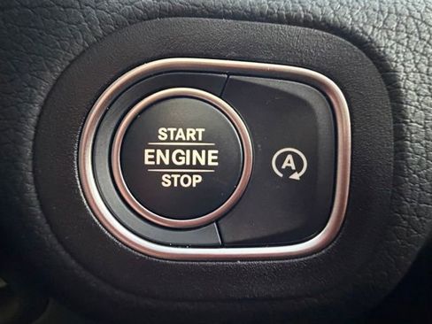 Used 2026 Mercedes-Benz GLS 450 4MATIC image 25