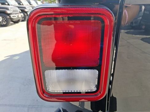 New 2026 Jeep Gladiator Sport image 10