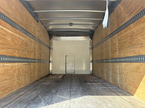 Used 2021 Chevrolet Express 3500 w/ Power Convenience Package image 8