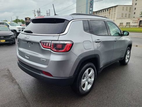 Used 2019 Jeep Compass Latitude w/ Cold Weather Group AWD/4WD image 7