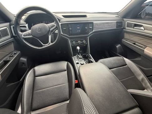 Used 2022 Volkswagen Atlas Cross Sport SE w/ Panoramic Sunroof Package AWD/4WD image 17