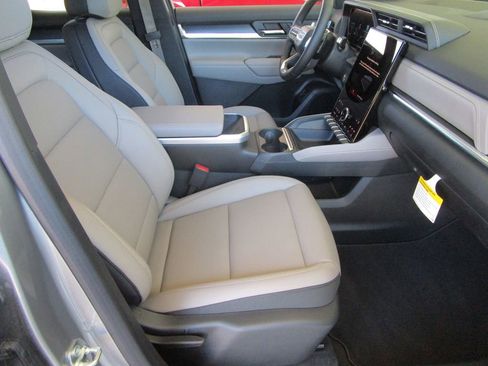 New 2026 GMC Terrain Elevation image 25