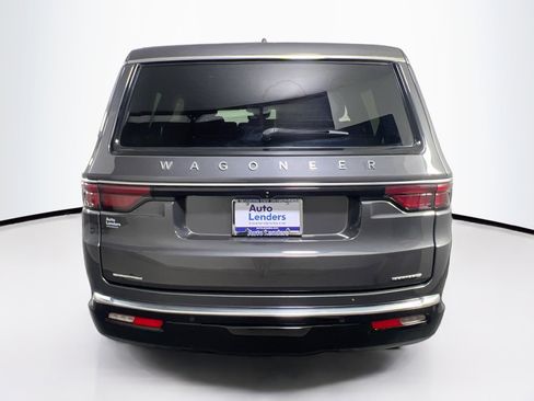 Used 2022 Jeep Wagoneer Series II AWD/4WD image 6