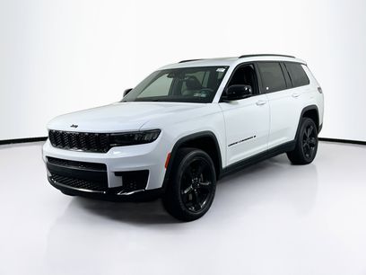 Used 2023 Jeep Grand Cherokee L Laredo