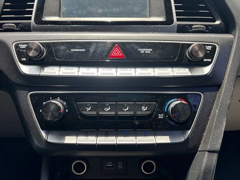 Used 2019 Hyundai Sonata SE FWD image 22