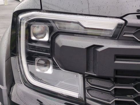Used 2025 Ford Ranger Raptor AWD/4WD image 13