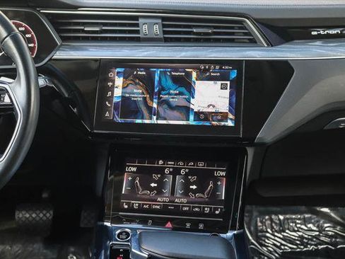 Certified 2024 Audi Q8 e-tron Premium Plus AWD/4WD image 14