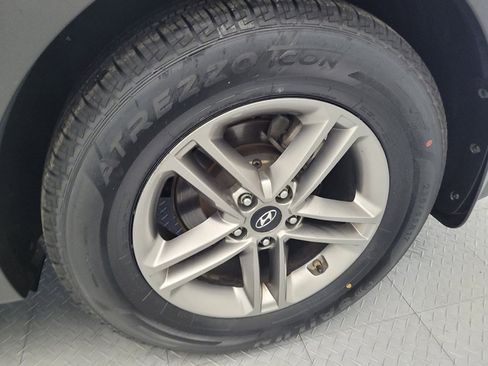 Used 2018 Hyundai Santa Fe Sport w/ 2.4L Value Package 02 FWD image 31