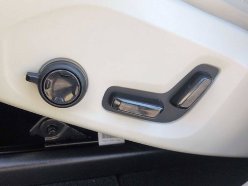 Used 2021 Volvo XC60 T5 Inscription w/ Advanced Package image 17