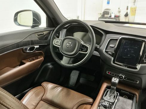 Used 2022 Volvo XC90 T6 Inscription w/ Advanced Package image 14