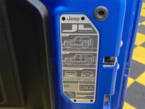 Used 2021 Jeep Wrangler Unlimited Rubicon 4xe w/ Steel Bumper Group image 14