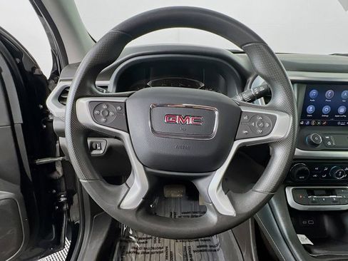 Used 2023 GMC Acadia SLE image 10