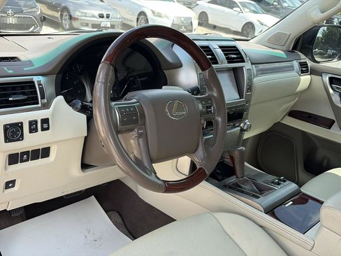Used 2013 Lexus GX 460 w/ Comfort Plus Pkg AWD/4WD image 24