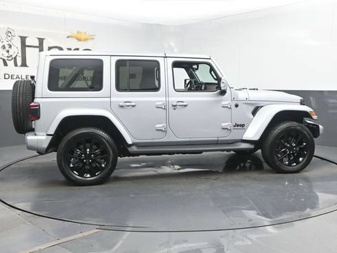 Used 2023 Jeep Wrangler Unlimited Sahara AWD/4WD image 31