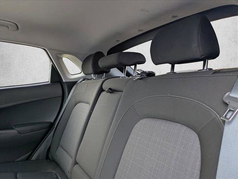 Used 2023 Hyundai Kona SEL w/ Winter Weather Package image 17