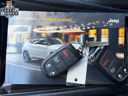 Used 2023 Jeep Compass Latitude w/ Sun and Sound Group AWD/4WD image 31