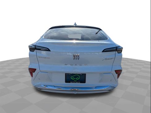 Certified 2024 Buick Envista Avenir image 5