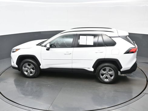 Used 2024 Toyota RAV4 LE AWD/4WD image 35
