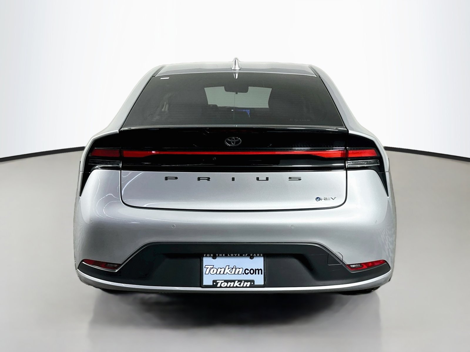 Certified 2025 Toyota Prius LE AWD/4WD image 6