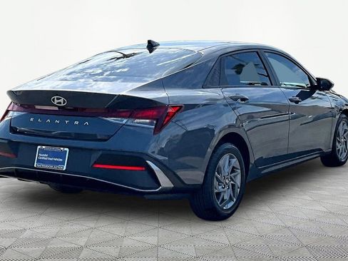 Certified 2024 Hyundai Elantra SEL FWD image 3