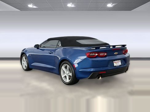 Used 2022 Chevrolet Camaro LT RWD image 3