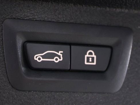 Used 2018 BMW X5 xDrive50i w/ M Sport Package image 13