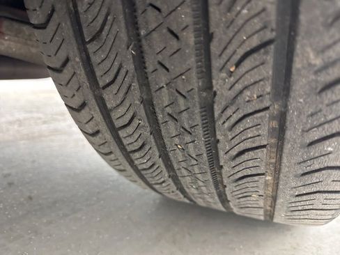 Used 2008 Saturn Sky w/ Premium Trim Package image 26