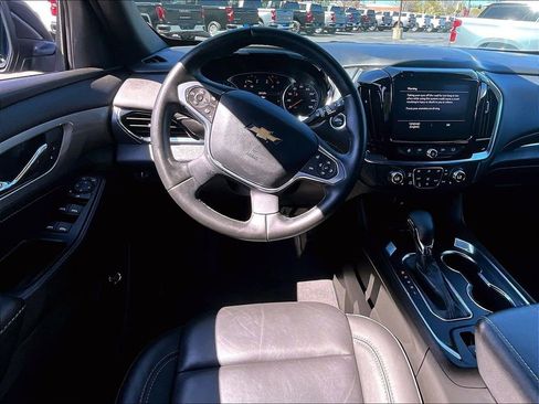 Used 2023 Chevrolet Traverse LT AWD/4WD image 17