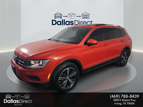 Used 2018 Volkswagen Tiguan SE w/ Panoramic Sunroof Package image 1