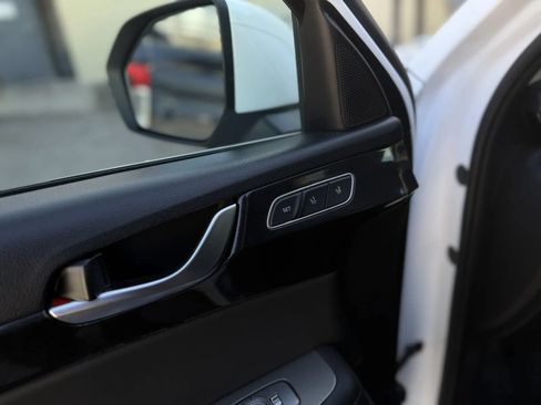 Used 2022 Hyundai Palisade Limited w/ Winter Package FWD image 24