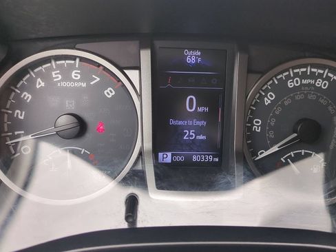 Used 2016 Toyota Tacoma SR5 w/ SR5 Appearance Package (SN) AWD/4WD image 14