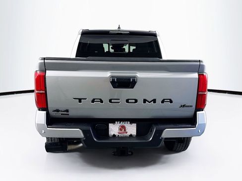 Used 2024 Toyota Tacoma SR5 w/ SR5 Upgrade Package image 8