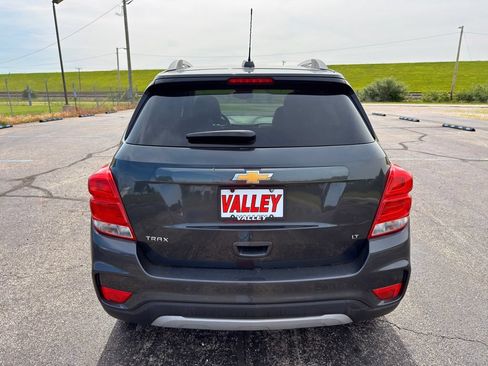 Used 2018 Chevrolet Trax LT w/ Driver Confidence Package FWD image 11