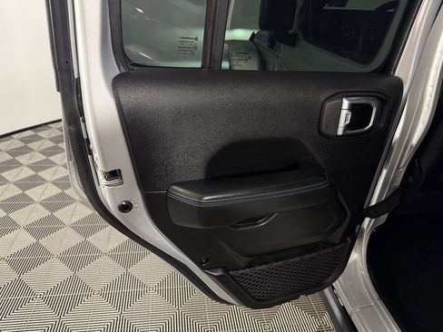 Used 2024 Jeep Wrangler Unlimited Rubicon 4xe AWD/4WD image 28