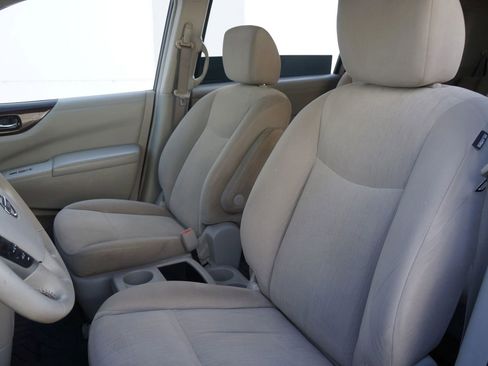 Used 2016 Nissan Quest SV image 28