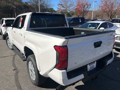 New 2025 Toyota Tacoma SR5 image 13