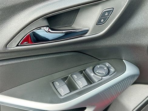 New 2026 Chevrolet Trax RS w/ Driver Confidence Package image 12