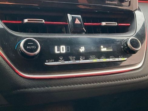 Used 2021 Toyota Corolla SE image 21