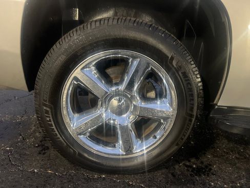 Used 2014 Chevrolet Tahoe LTZ image 42