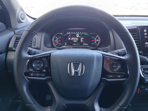 Used 2020 Honda Pilot Touring image 9