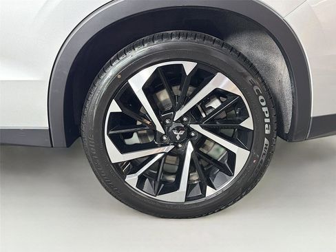 Used 2024 Mitsubishi Outlander SE AWD/4WD image 33