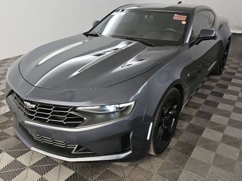 Used 2020 Chevrolet Camaro LT RWD image 2