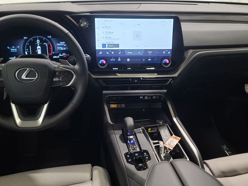 Used 2026 Lexus TX 350 AWD w/ Technology Package image 35
