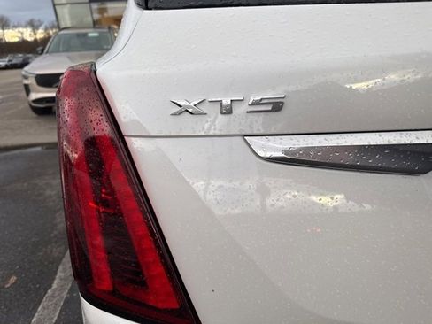 Used 2022 Cadillac XT5 Premium Luxury image 7