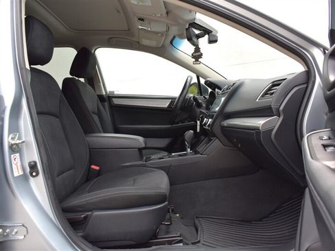 Used 2018 Subaru Outback 2.5i Premium AWD/4WD image 29