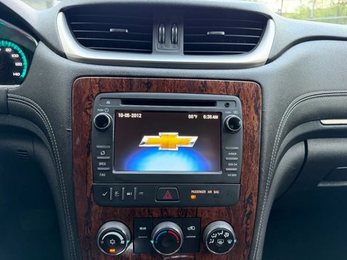 Used 2014 Chevrolet Traverse LT FWD image 42