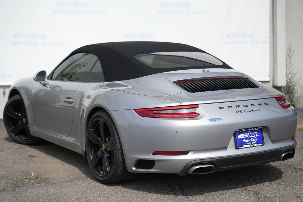 Used 2017 Porsche 911 Carrera RWD image 5