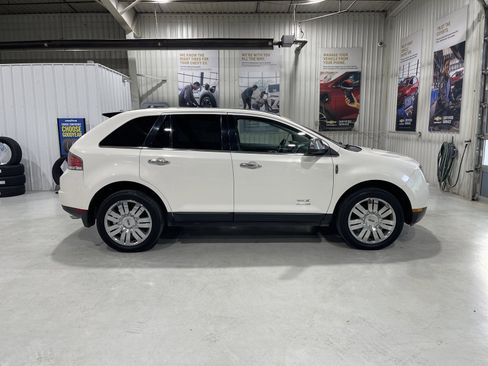 Used 2008 Lincoln MKX AWD image 9